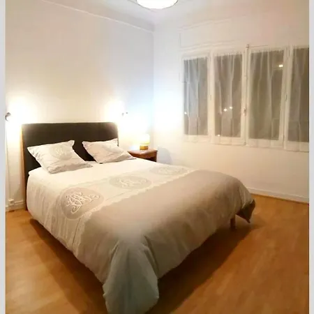 Sejour A 20 Minutes De L'espagne Avec Petit-dejeuner A La Demande A Les Lumineuses Du Palais Des Rois De Majorque Апартаменты