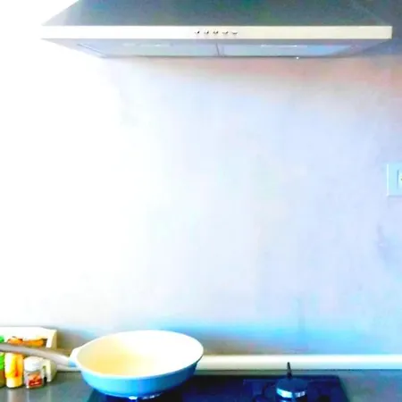Sejour A 20 Minutes De L'espagne Avec Petit-dejeuner A La Demande A Les Lumineuses Du Palais Des Rois De Majorque Apartment